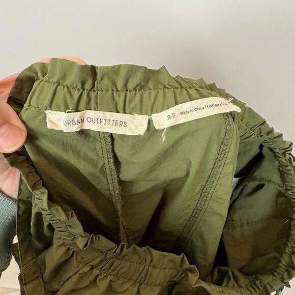 Urban Outfitters Dark khaki Green Waylan Nylon Jogger Pant Size: Small - Picture 7 of 8